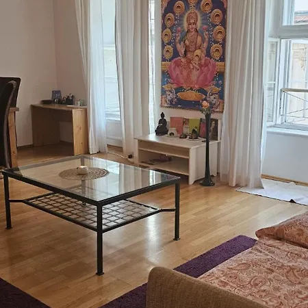 Laxmi Happy Home In Historical Praga Esterno foto