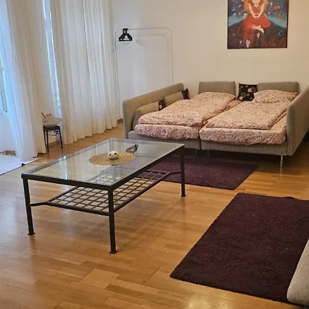 Laxmi Happy Home In Historical Praga Esterno foto