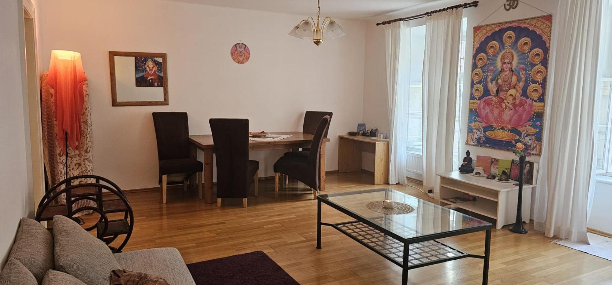 Laxmi Happy In Historical Homestay Prague